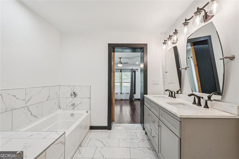 1689 DERRY Avenue Atlanta - 28