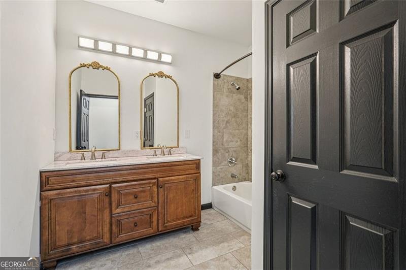 1689 DERRY Avenue Atlanta - 36