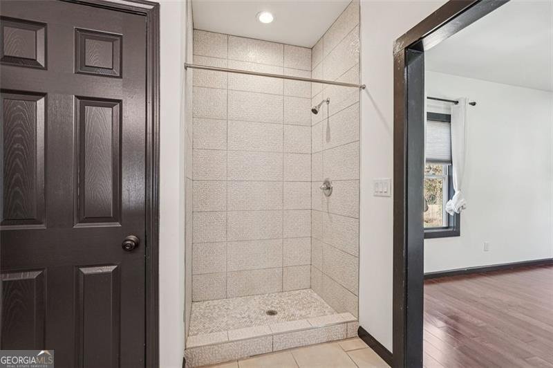 1689 DERRY Avenue Atlanta - 44