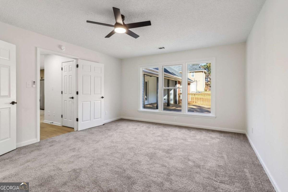 135 Willow Lake Lane Sharpsburg - 14