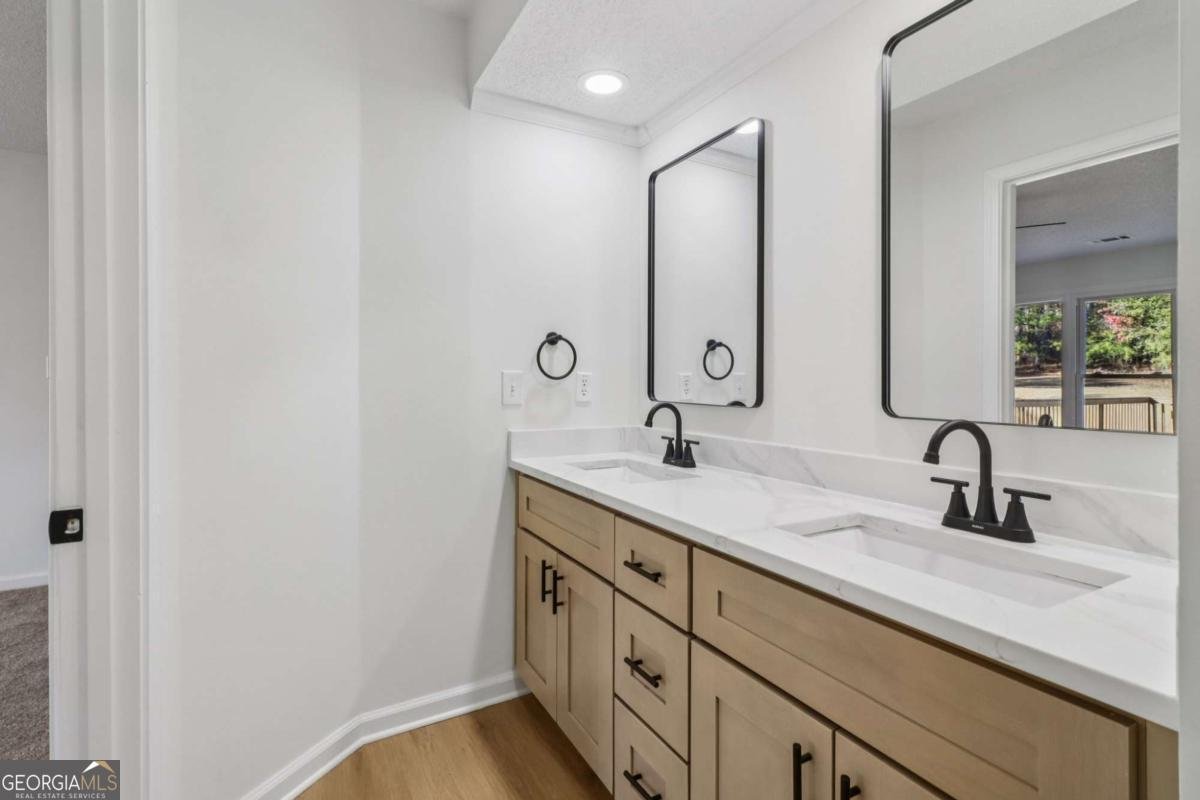 135 Willow Lake Lane Sharpsburg - 18