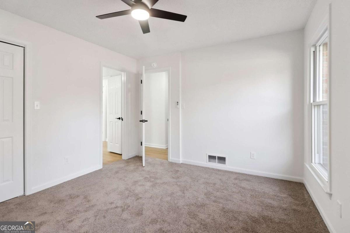 135 Willow Lake Lane Sharpsburg - 28