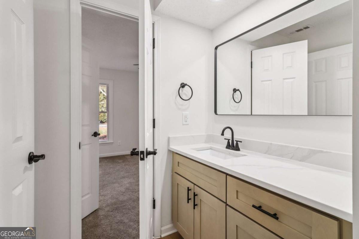 135 Willow Lake Lane Sharpsburg - 30