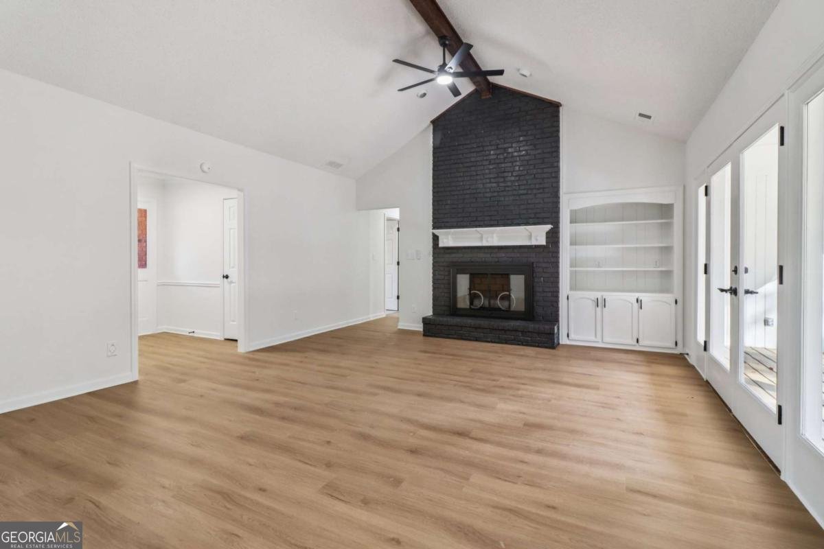 135 Willow Lake Lane Sharpsburg - 4