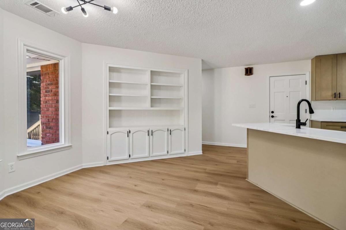 135 Willow Lake Lane Sharpsburg - 8