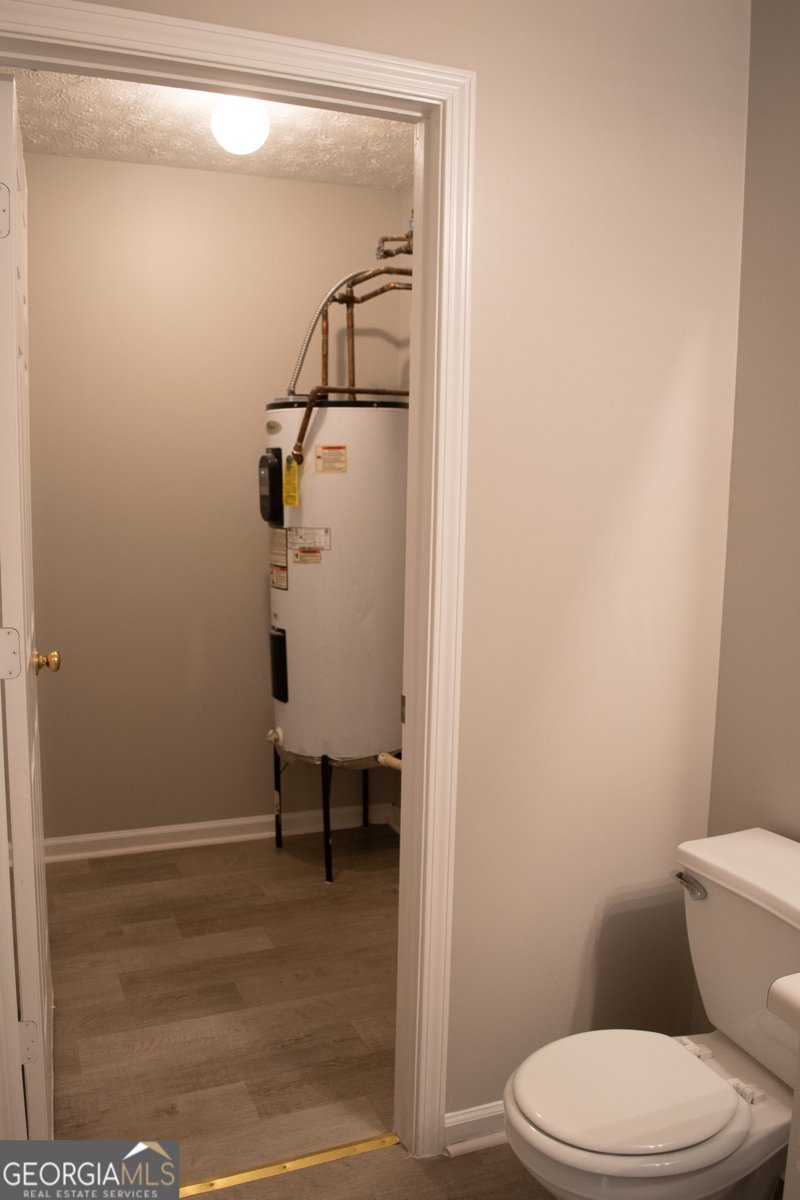 1695 Camden Forrest Trail Riverdale - 21