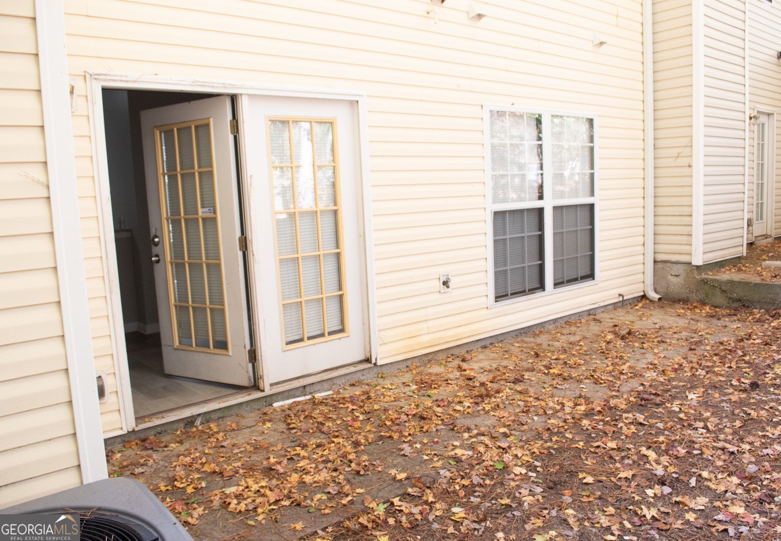 1695 Camden Forrest Trail Riverdale - 3