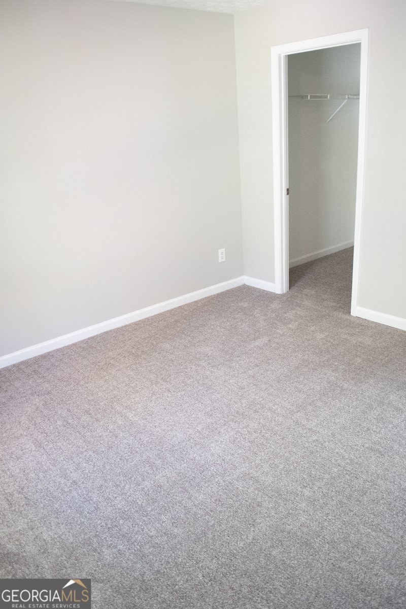 1695 Camden Forrest Trail Riverdale - 32