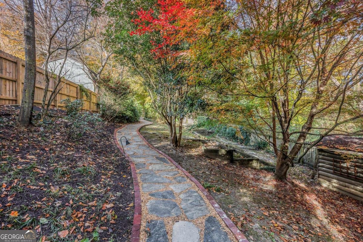 421 Emory Drive Atlanta - 15