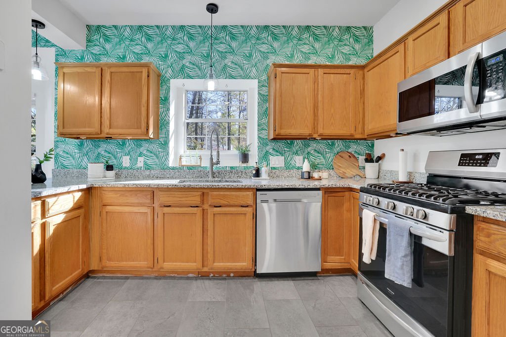 10945 Pinehigh Drive Alpharetta - 14