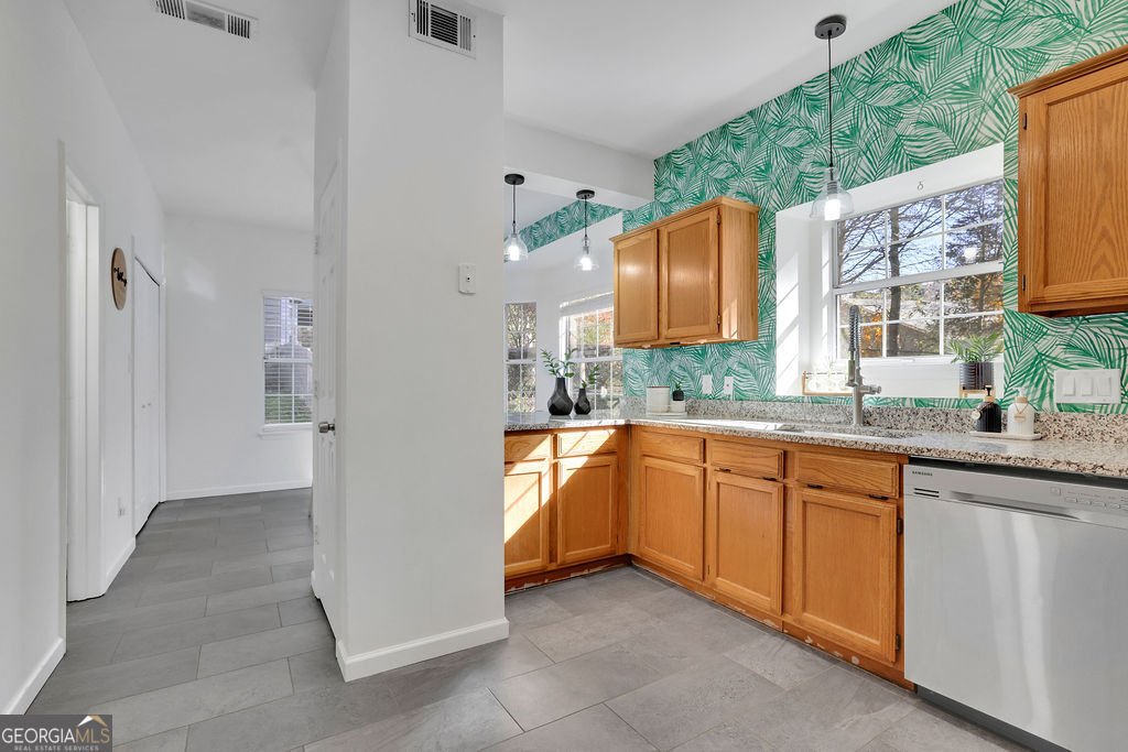 10945 Pinehigh Drive Alpharetta - 18