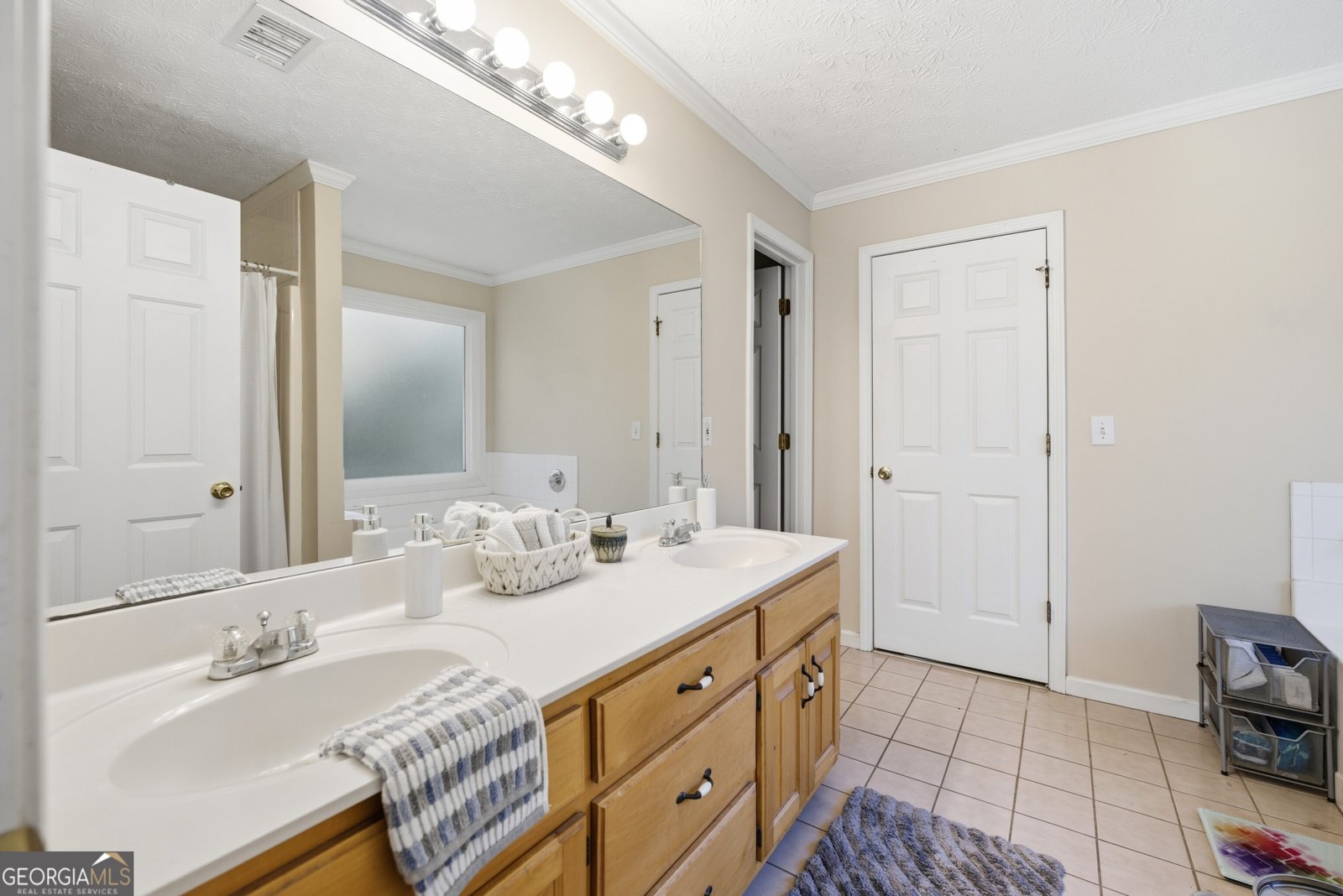 575 Herring Road Grayson - 21