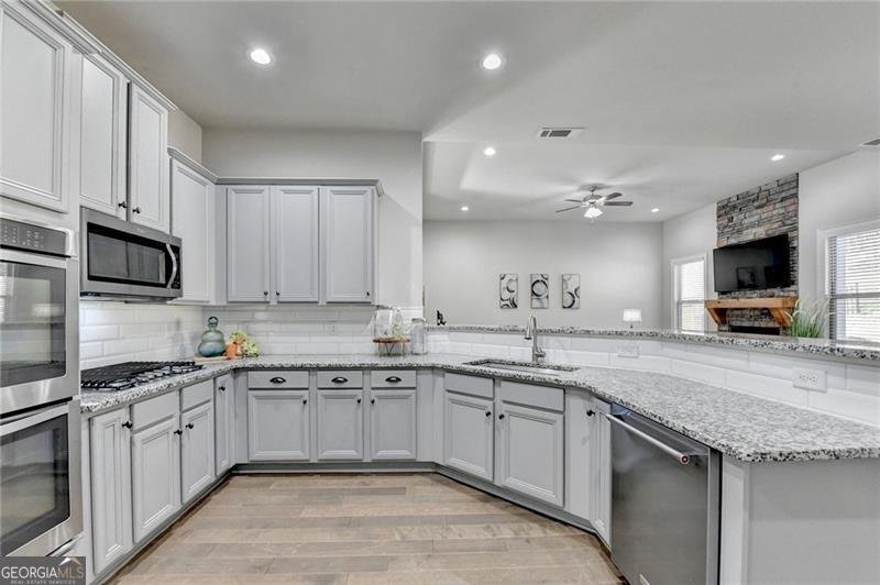 427 Dawson Pointe Parkway Dawsonville - 25