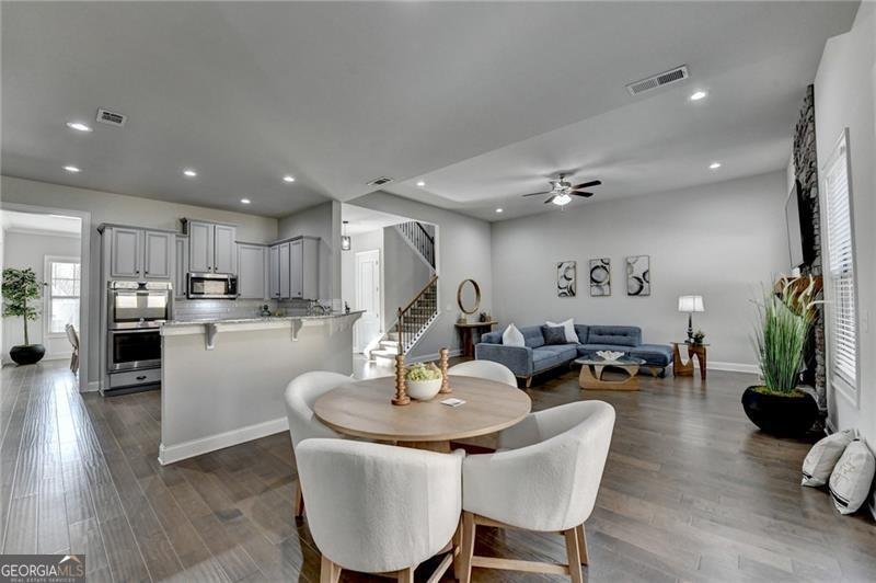 427 Dawson Pointe Parkway Dawsonville - 27