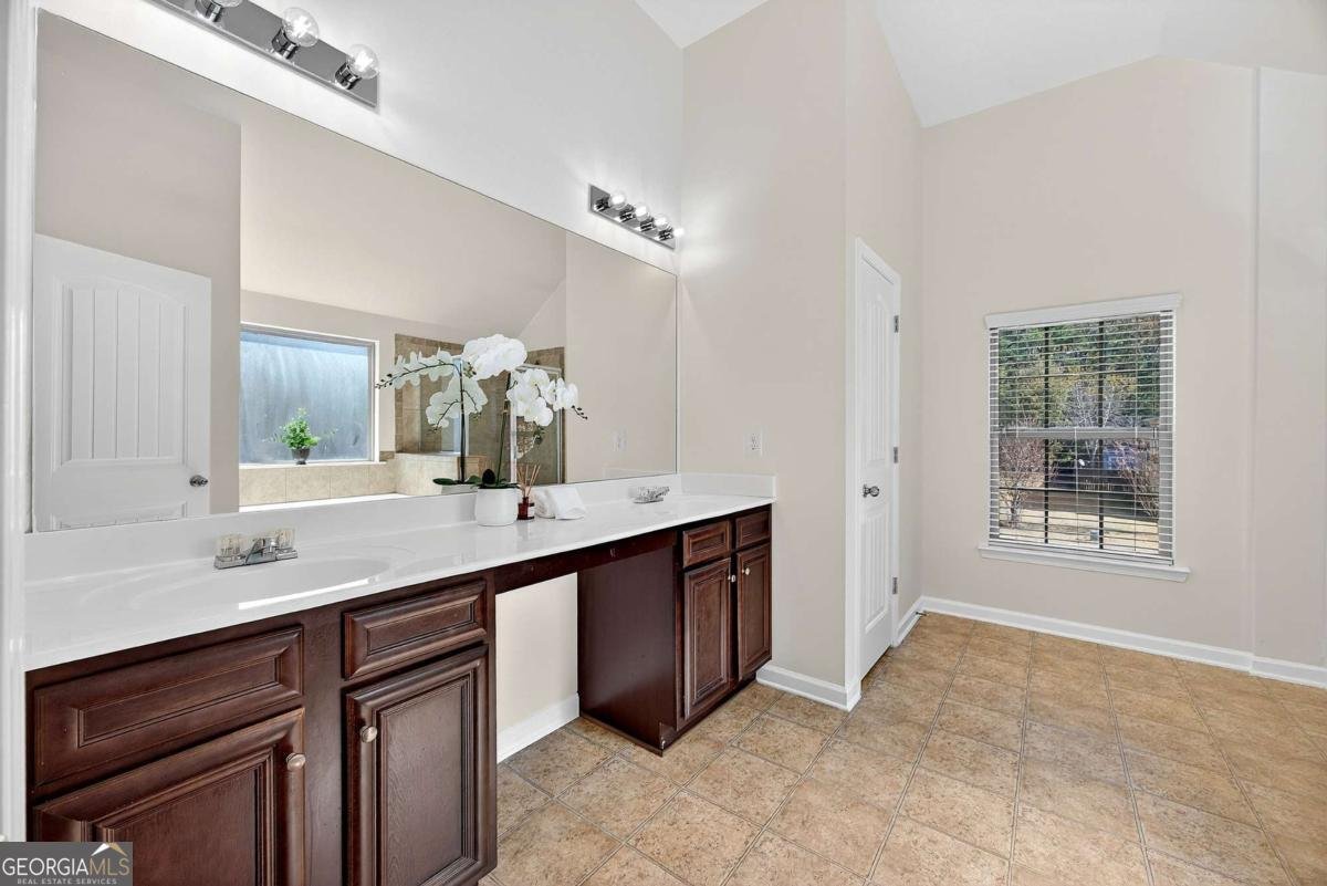 172 Christopher Michael Lane Hampton - 12