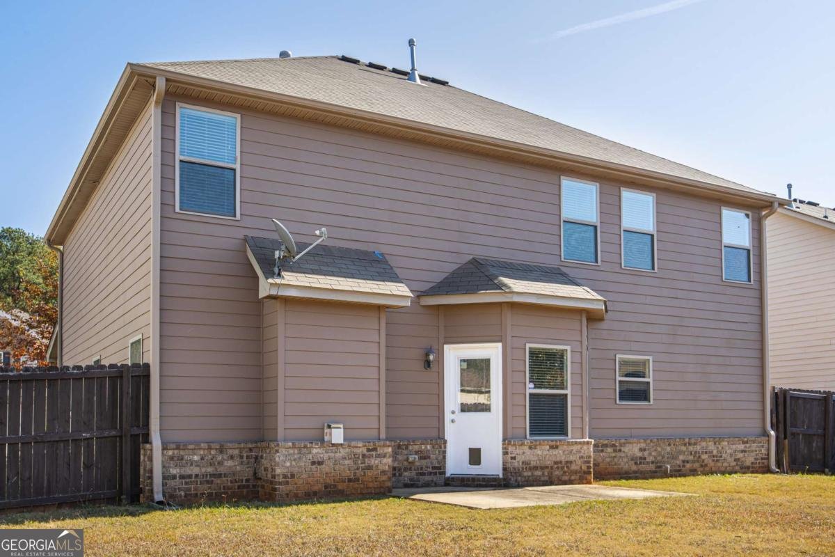 172 Christopher Michael Lane Hampton - 23