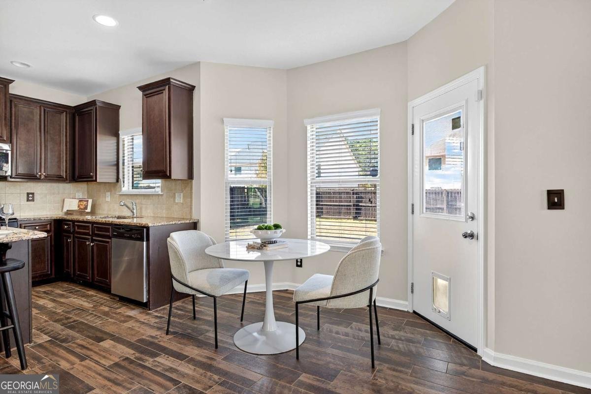 172 Christopher Michael Lane Hampton - 5