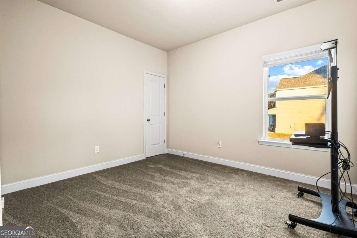 61 Village Circle Rydal - 15