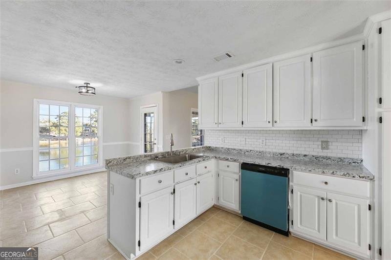 7988 WESTLAKE Drive Midland - 32