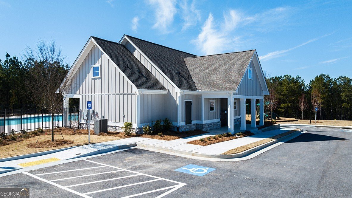 8200 Elkhorn Drive Fairburn - 35