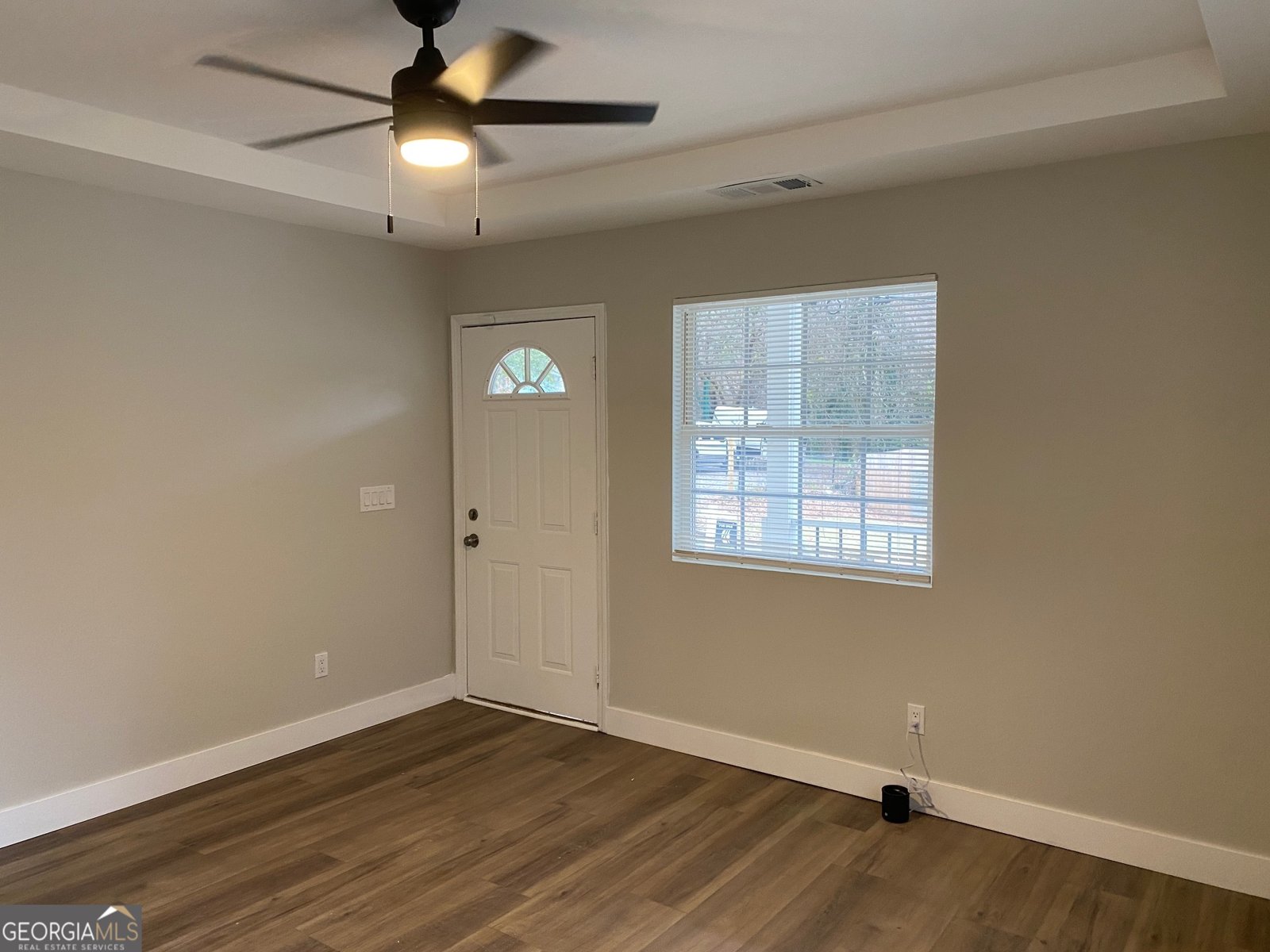 2155 Park Terrace College Park - 38