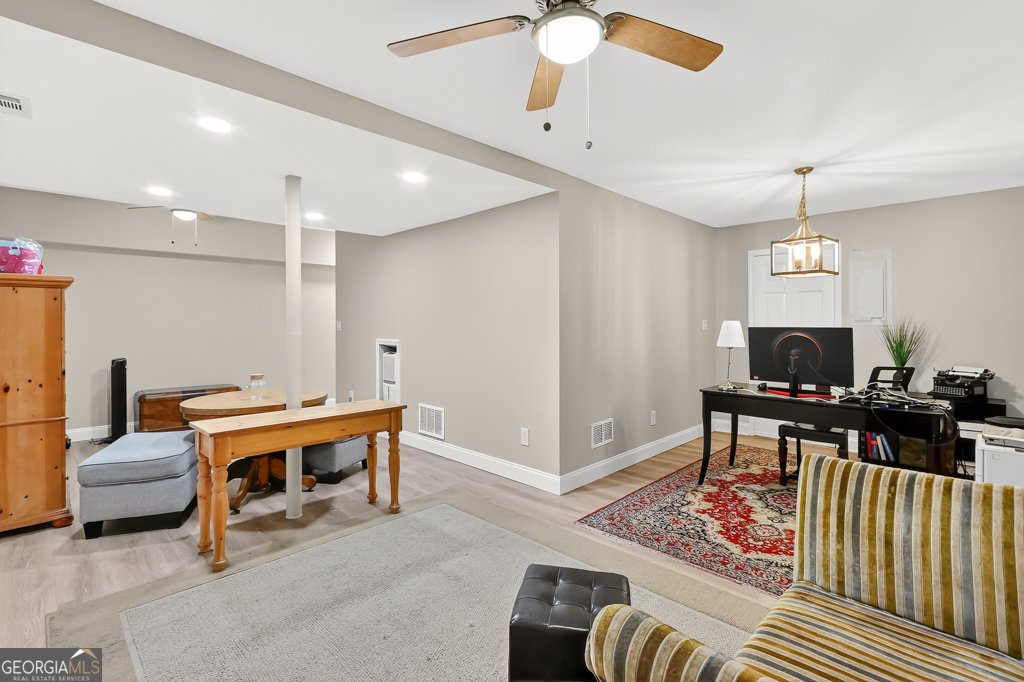 1420 Lafayette Lane Marietta - 32