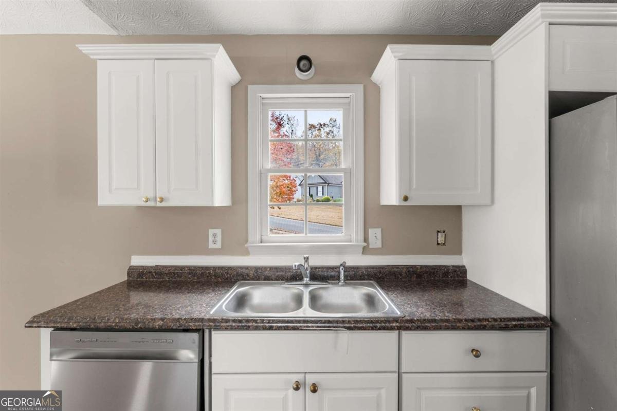 16 Valleyside Drive Dallas - 18