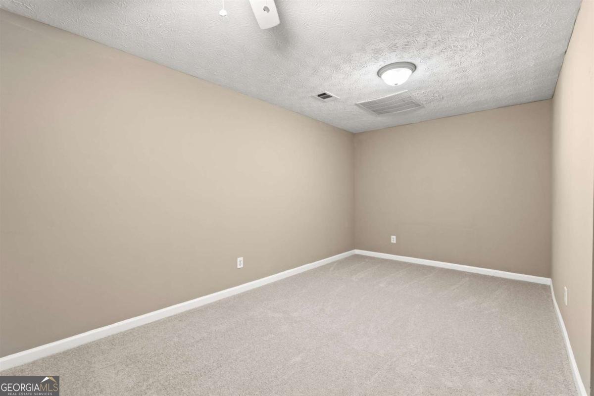 16 Valleyside Drive Dallas - 35