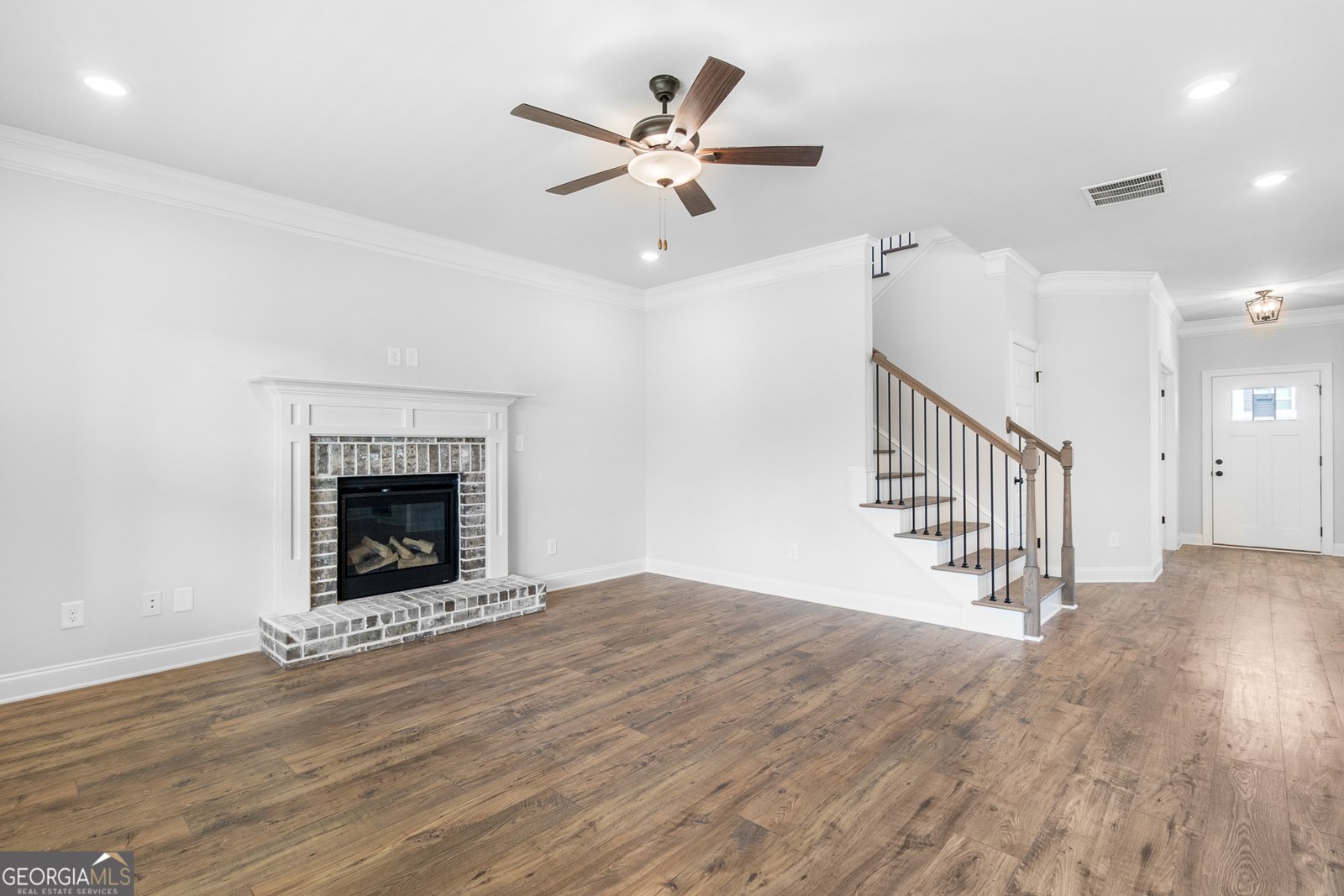 454 Banff Drive Winder - 16