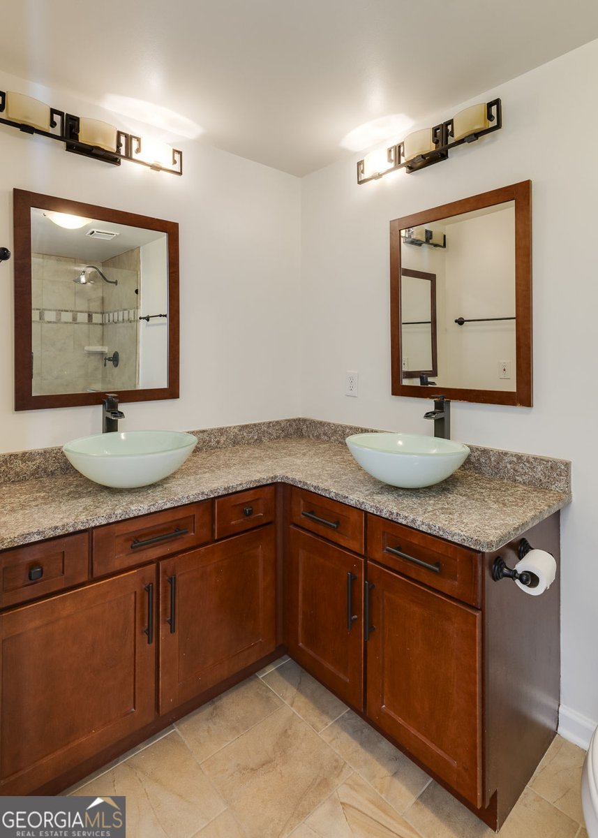 3334 Peachtree Road Atlanta - 16