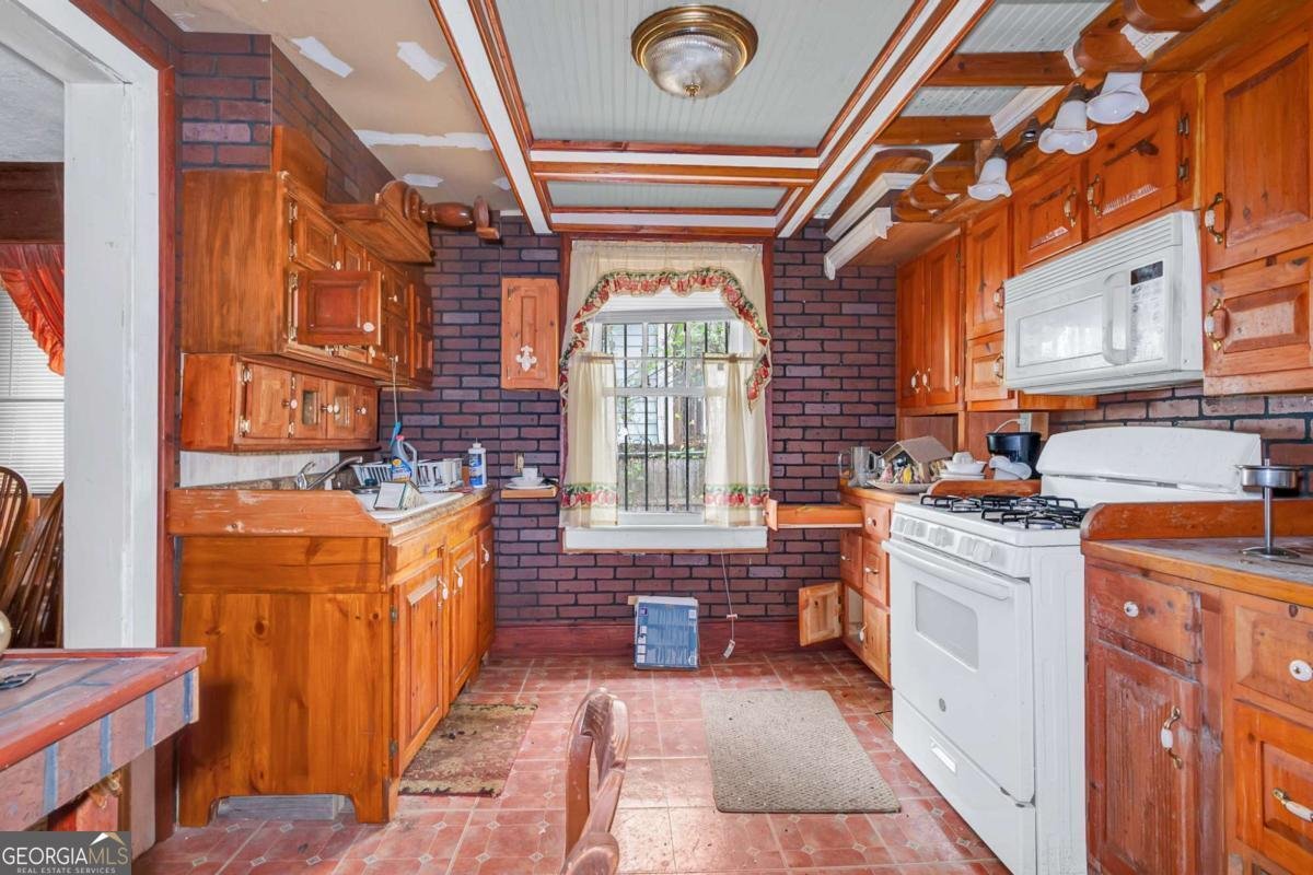 1434 Desoto Avenue Atlanta - 17