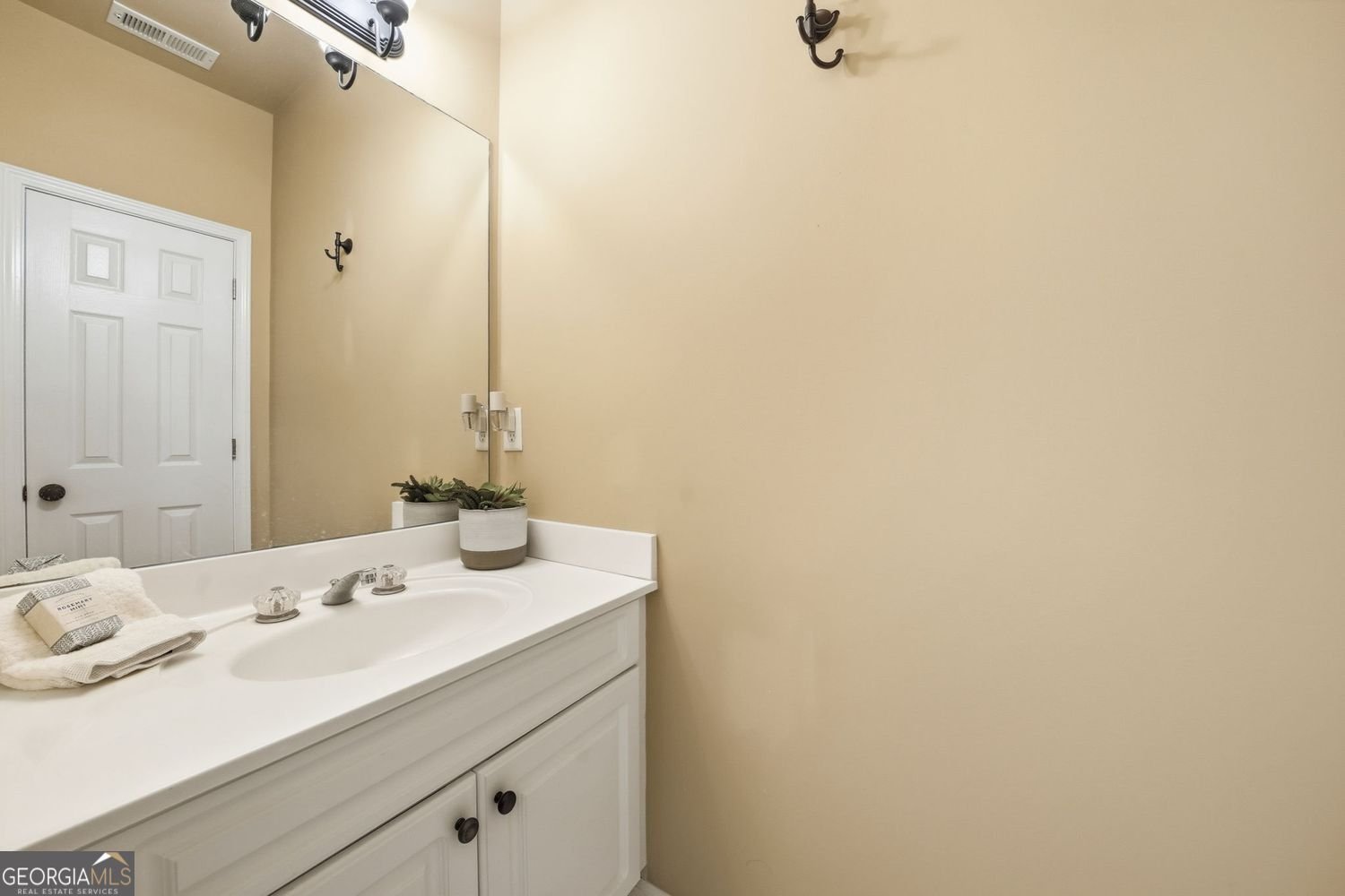 585 St Regis Lane Alpharetta - 37