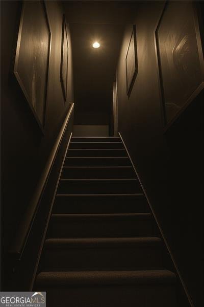 4070 RUNNYMEDE Drive Lilburn - 30