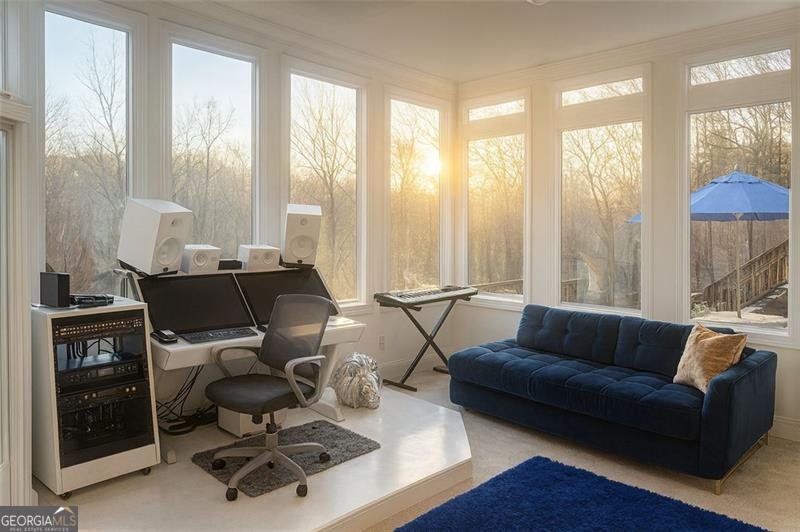 4070 RUNNYMEDE Drive Lilburn - 35