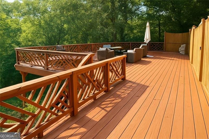 4070 RUNNYMEDE Drive Lilburn - 39