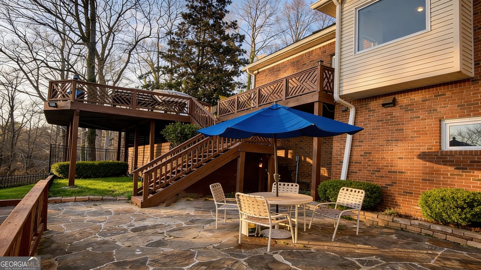 4070 RUNNYMEDE Drive Lilburn - Photo 44