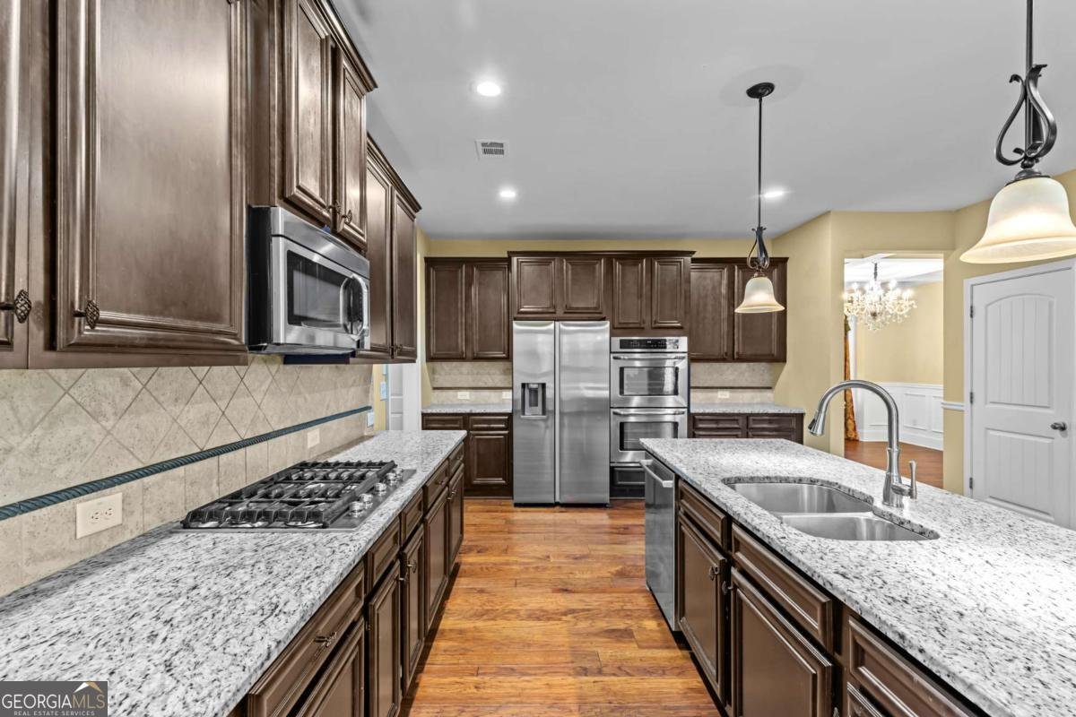 957 Pont Du Gard Court Buford - 11