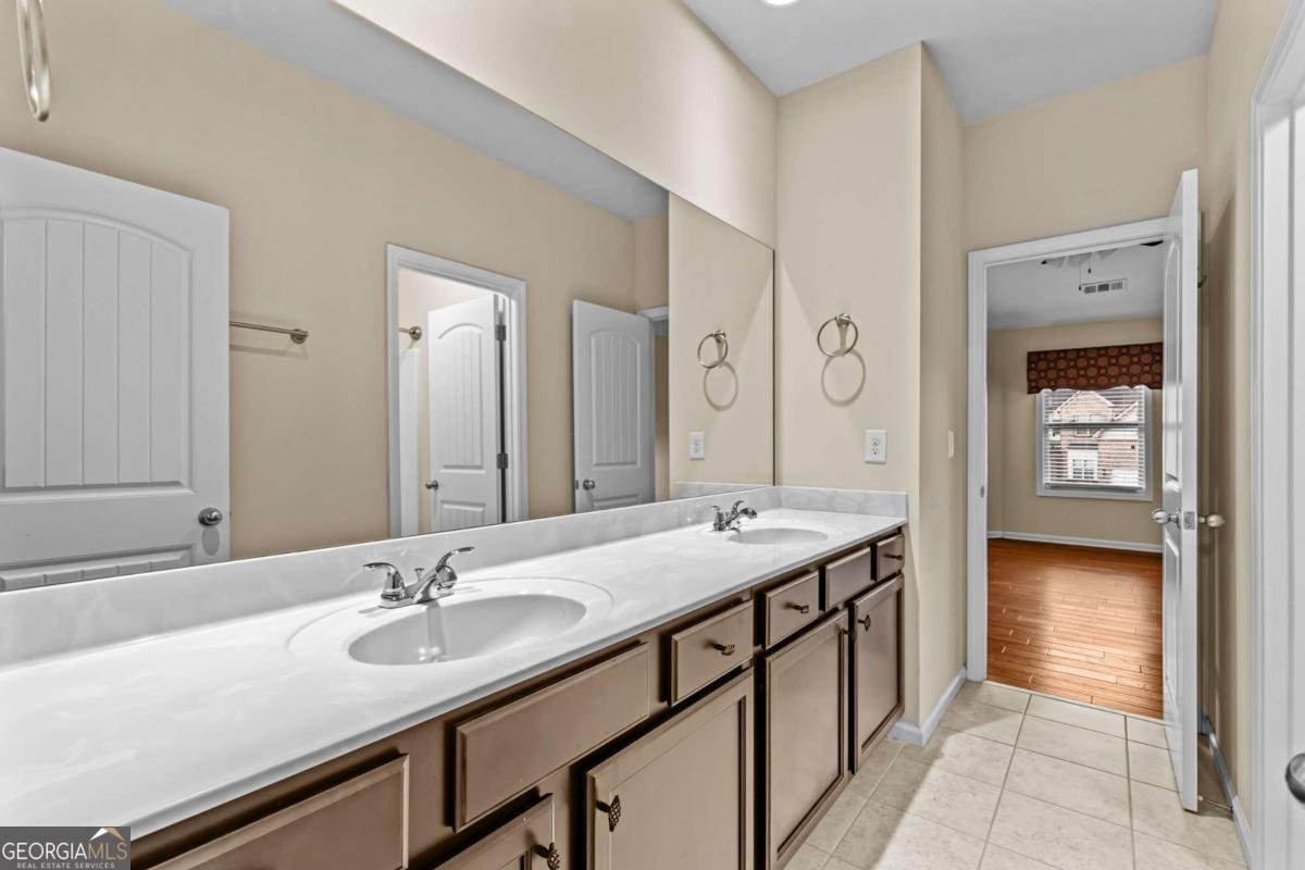 957 Pont Du Gard Court Buford - 32