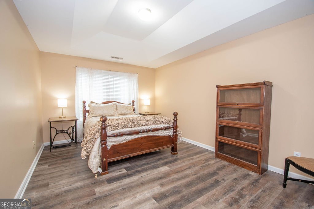 3005 Sarah Lane Griffin - 30