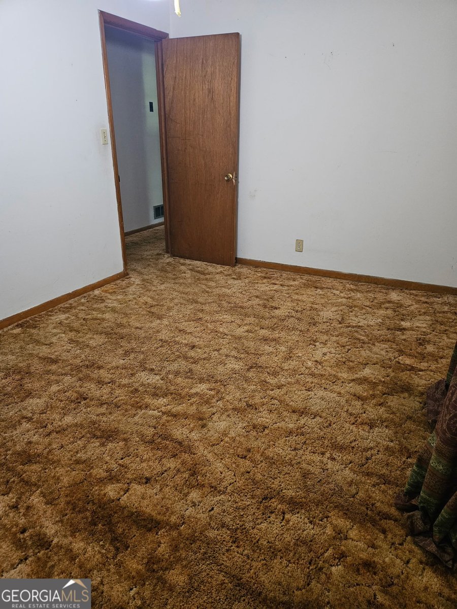 4884 Maurice Drive Lilburn - 1