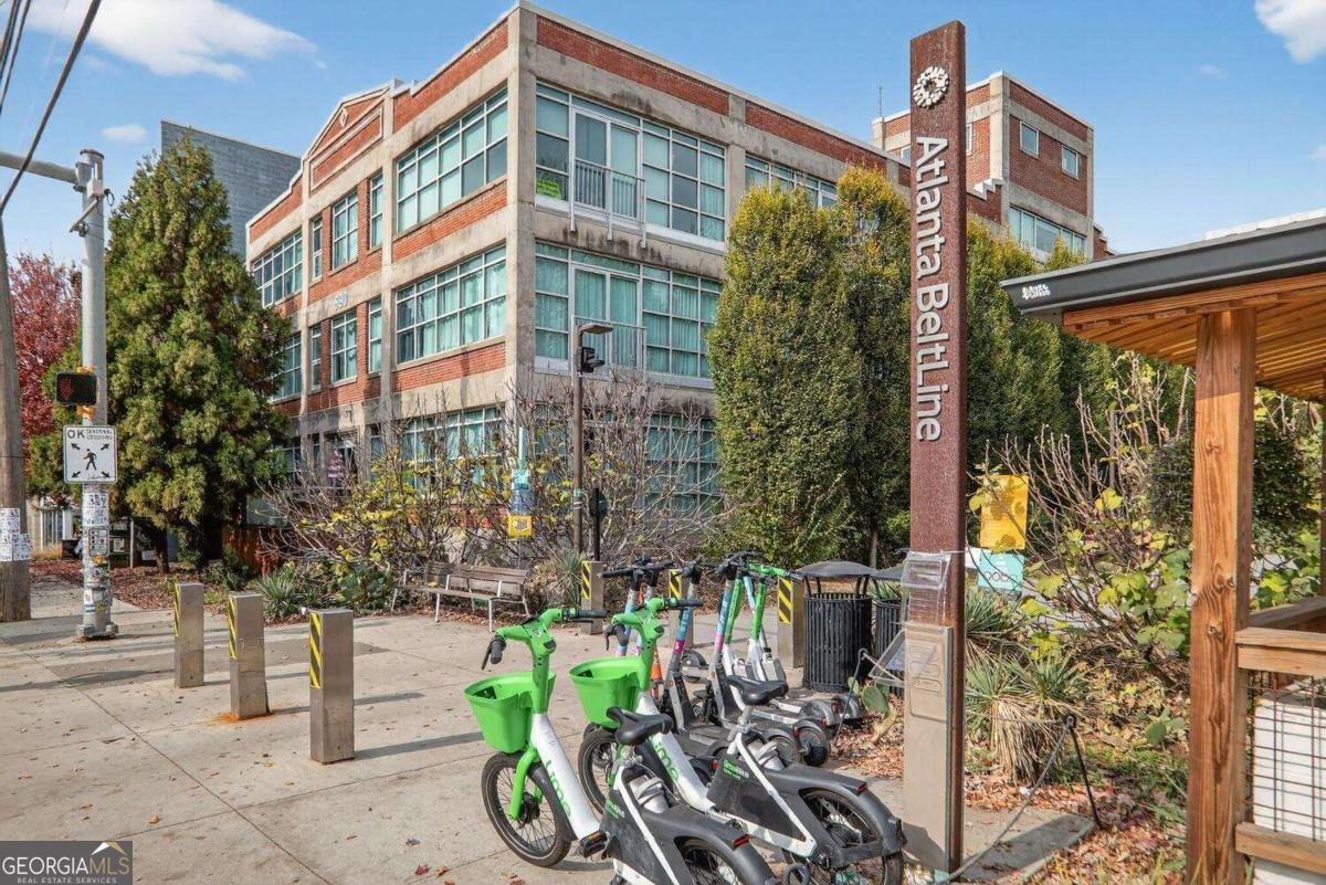 890 Memorial Drive Atlanta - 4