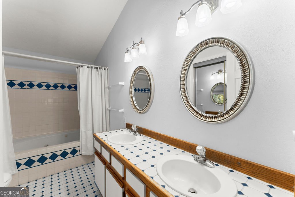 115 Country Side Drive McDonough - 17