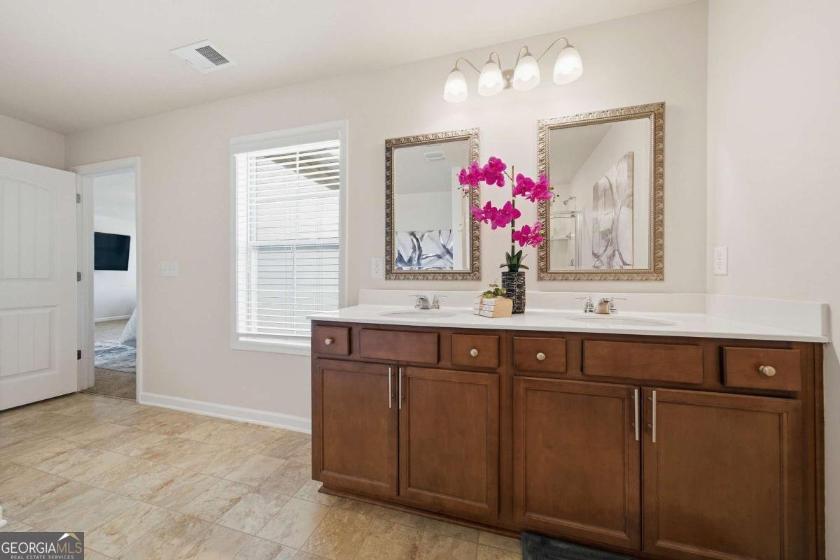 6561 Bluffview Drive Douglasville - 32