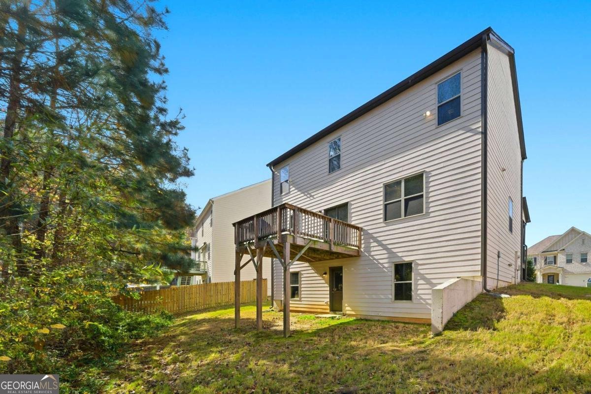 6561 Bluffview Drive Douglasville - 35