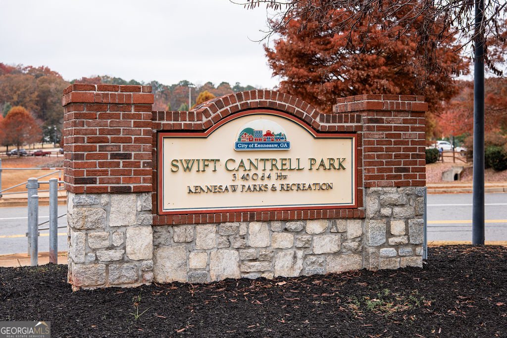 2527 Hedgeway Circle Kennesaw - 39