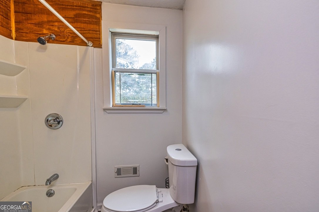 7483 Highway 54 Sharpsburg - 8