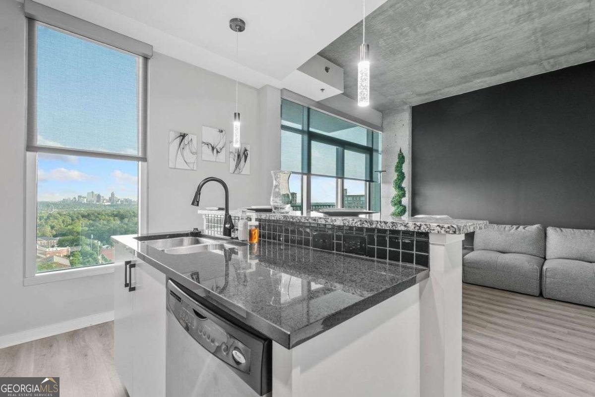 250 Pharr Road Atlanta - 18