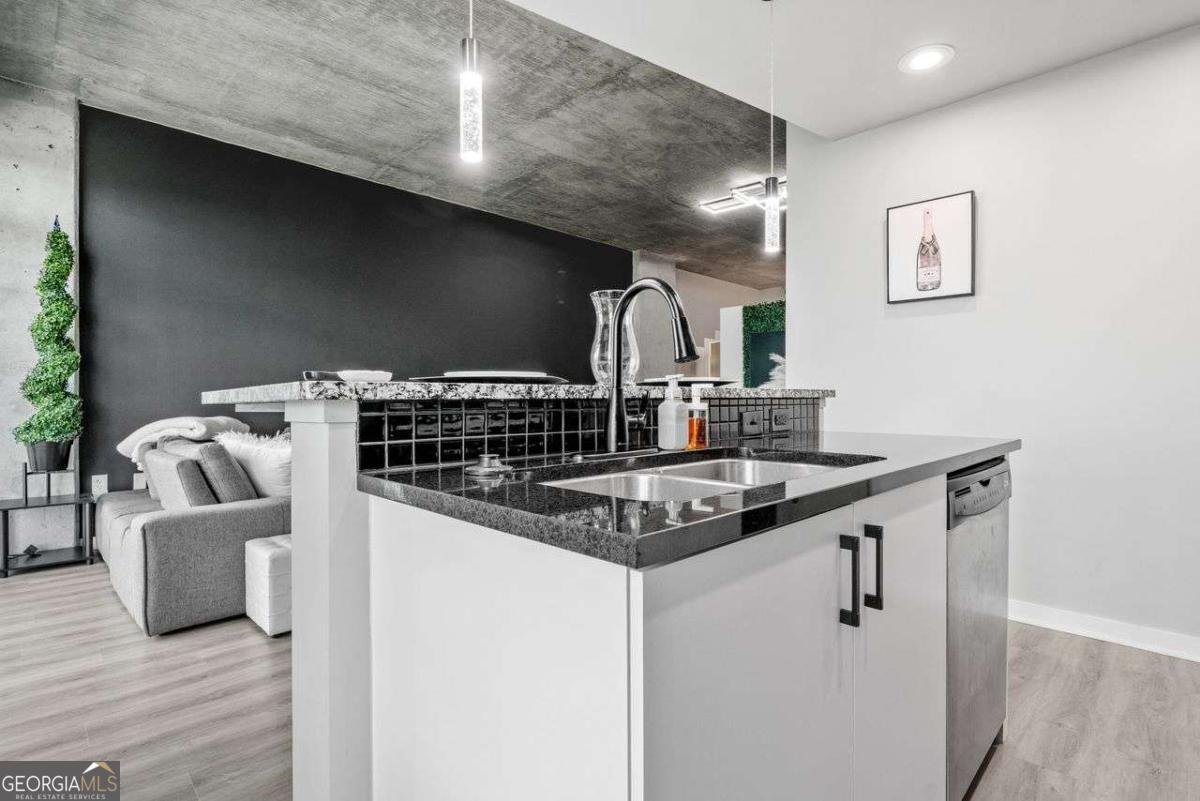 250 Pharr Road Atlanta - 20