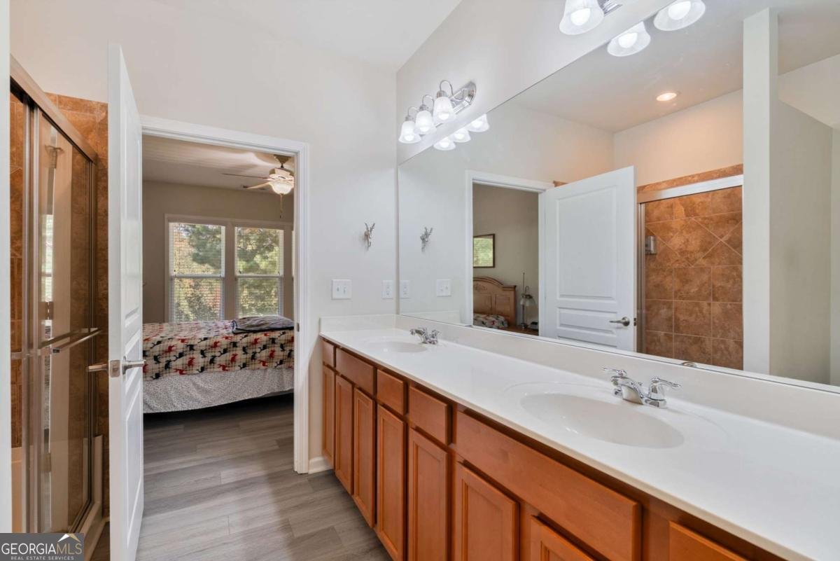 329 SANDY SPRINGS Drive Griffin - 16