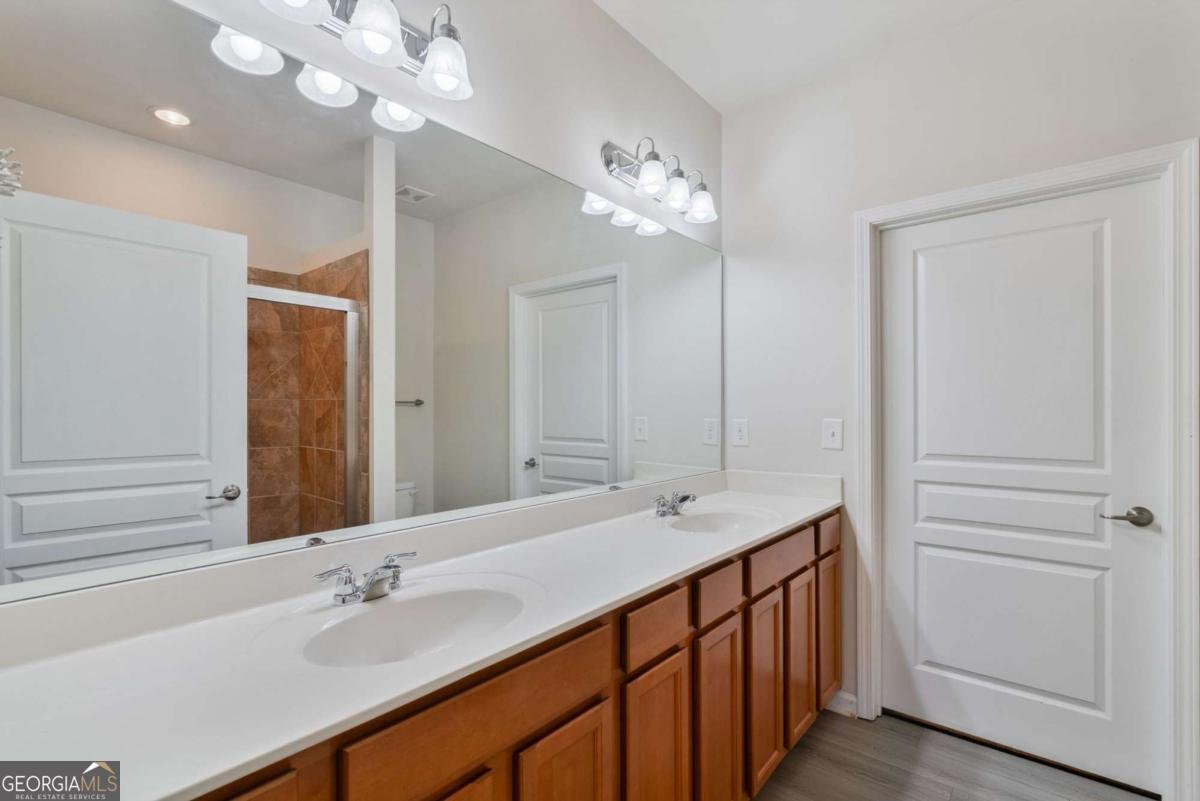 329 SANDY SPRINGS Drive Griffin - 18